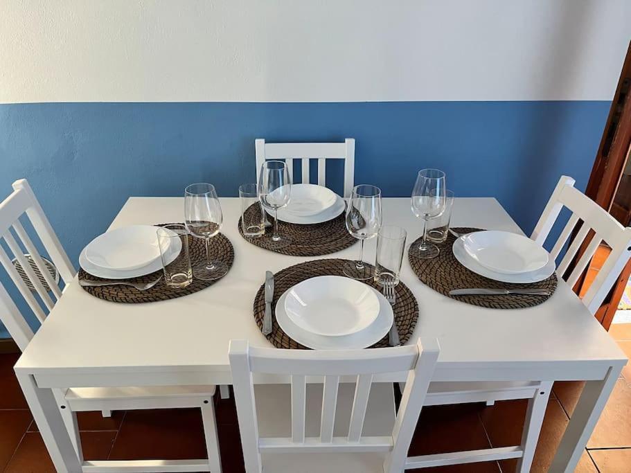 2-Bedroom Flat In The Heart Of Bergamo City Centre Bagian luar foto