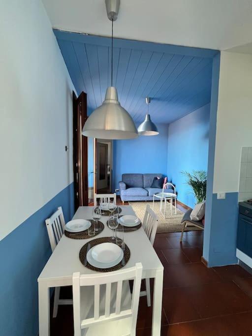 2-Bedroom Flat In The Heart Of Bergamo City Centre Bagian luar foto