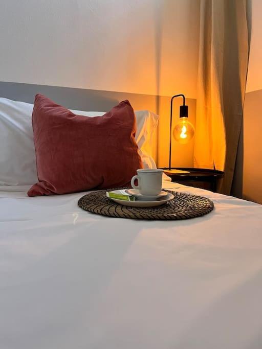 2-Bedroom Flat In The Heart Of Bergamo City Centre Bagian luar foto