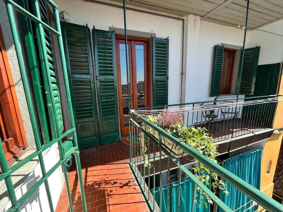 2-Bedroom Flat In The Heart Of Bergamo City Centre Bagian luar foto