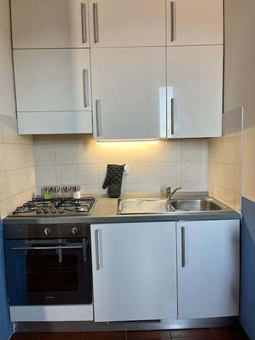 2-Bedroom Flat In The Heart Of Bergamo City Centre Bagian luar foto