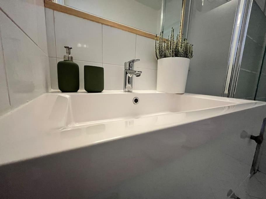 2-Bedroom Flat In The Heart Of Bergamo City Centre Bagian luar foto